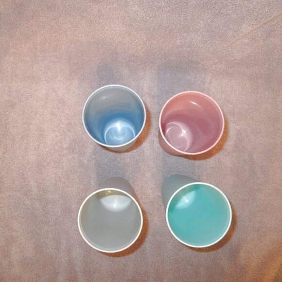 VINTAGE Set Of 4 TUPPERWARE 16 oz STACKING Bell TUMBLERS Country PASTELS #1340 - Picture 4 of 12